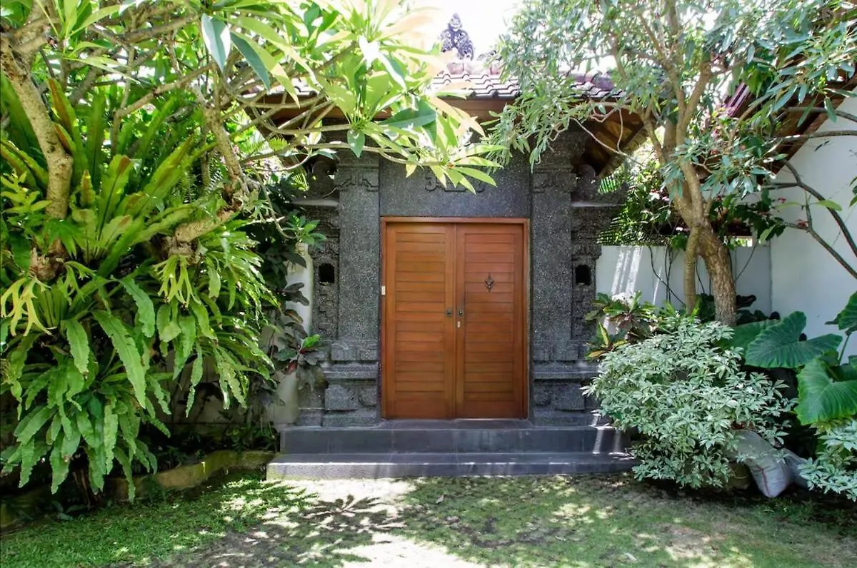 The Clovewood Villa Seminyak