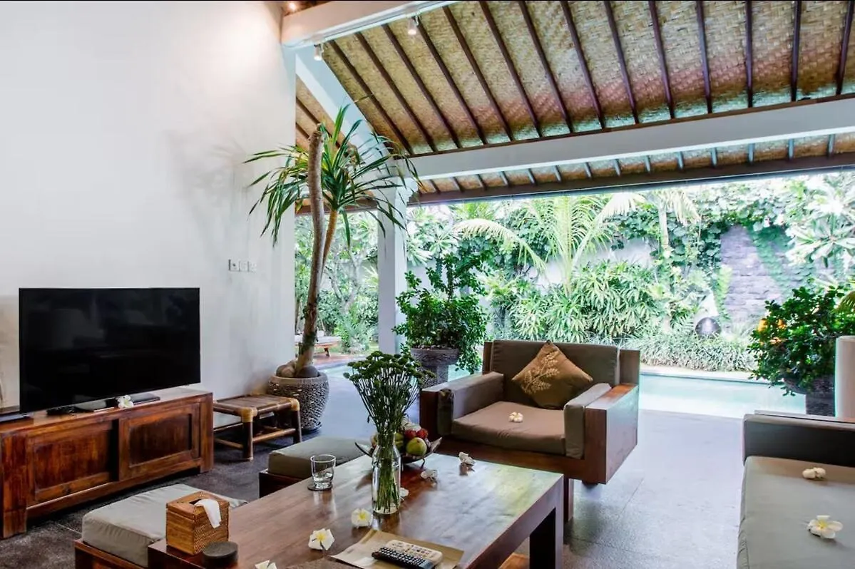 The Clovewood Villa Seminyak 0*,