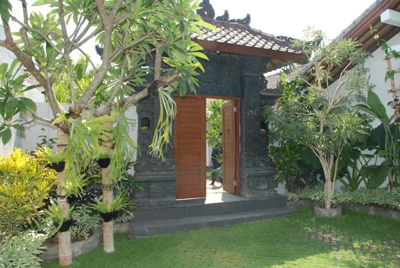 The Clovewood Villa Seminyak Indonésie